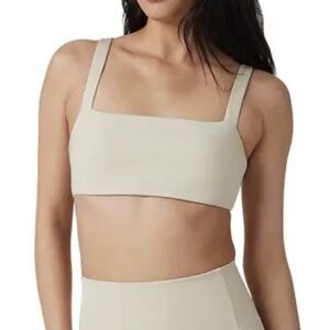 NWOT Vuori sports bra